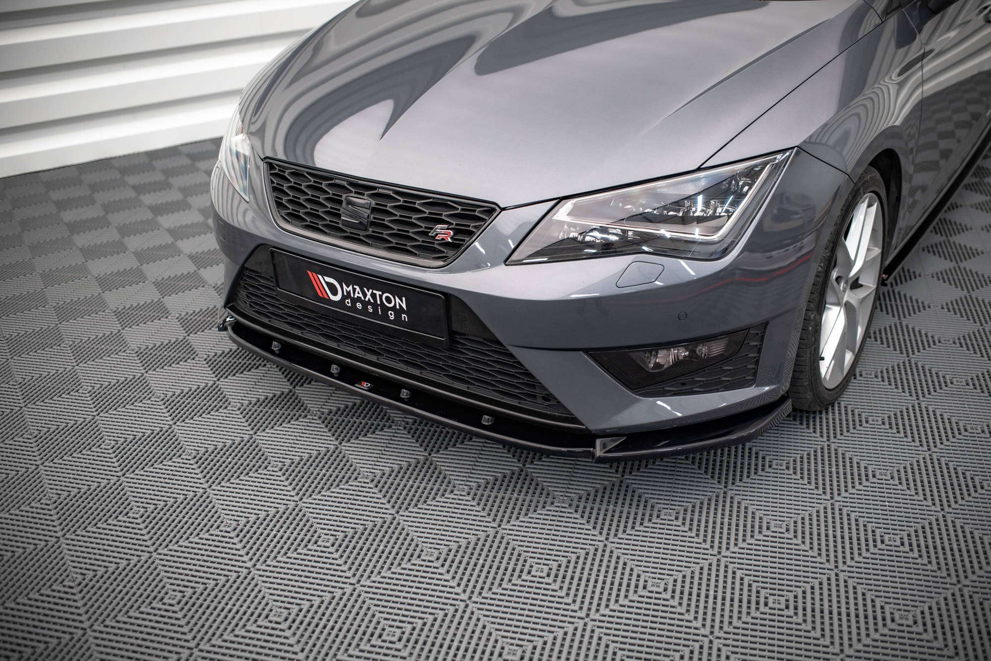 Maxton Design Frontspoiler V.1 Seat Leon FR / Cupra MK3 *DTC*