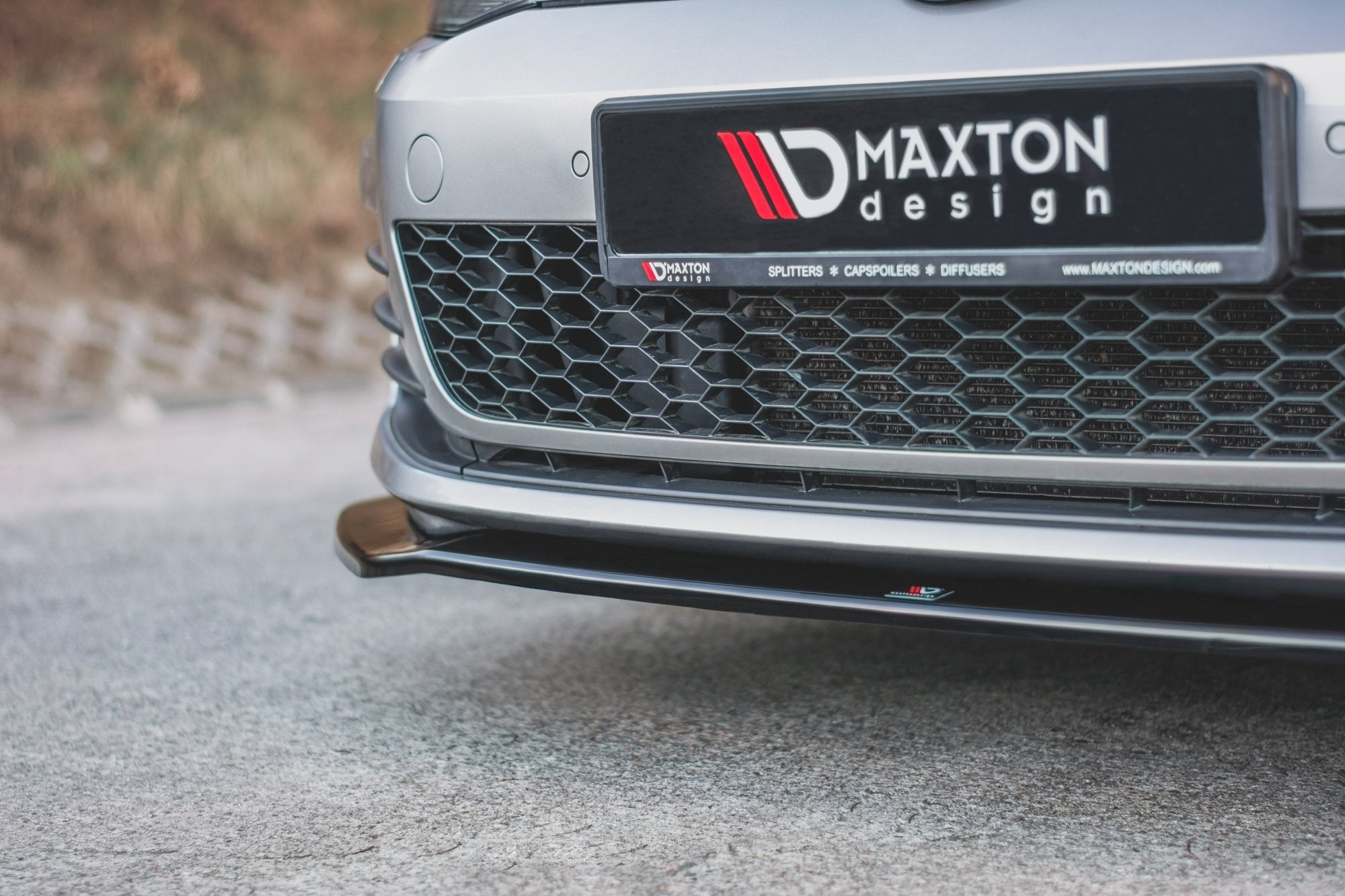 Maxton Design Frontspoiler V.2 VW Golf 7 GTI 2013-2016